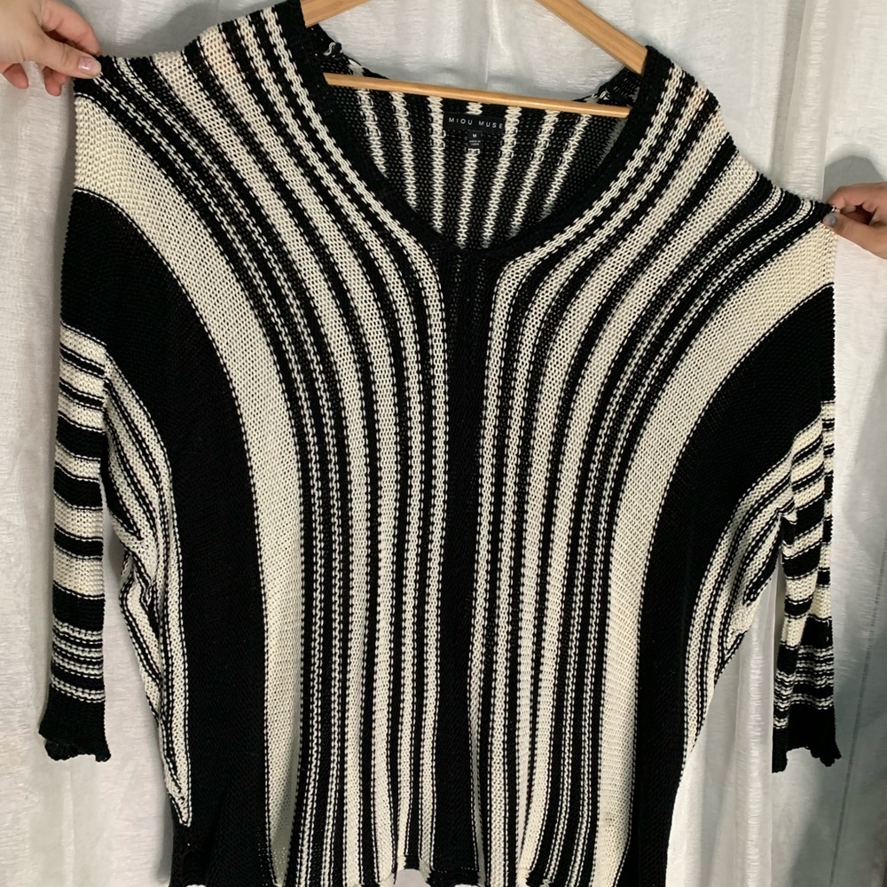 V neck oversized sweater